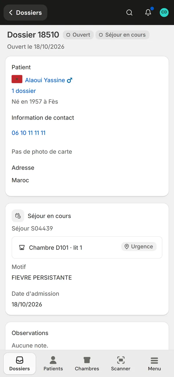Un dossier ouvert sur un téléphone